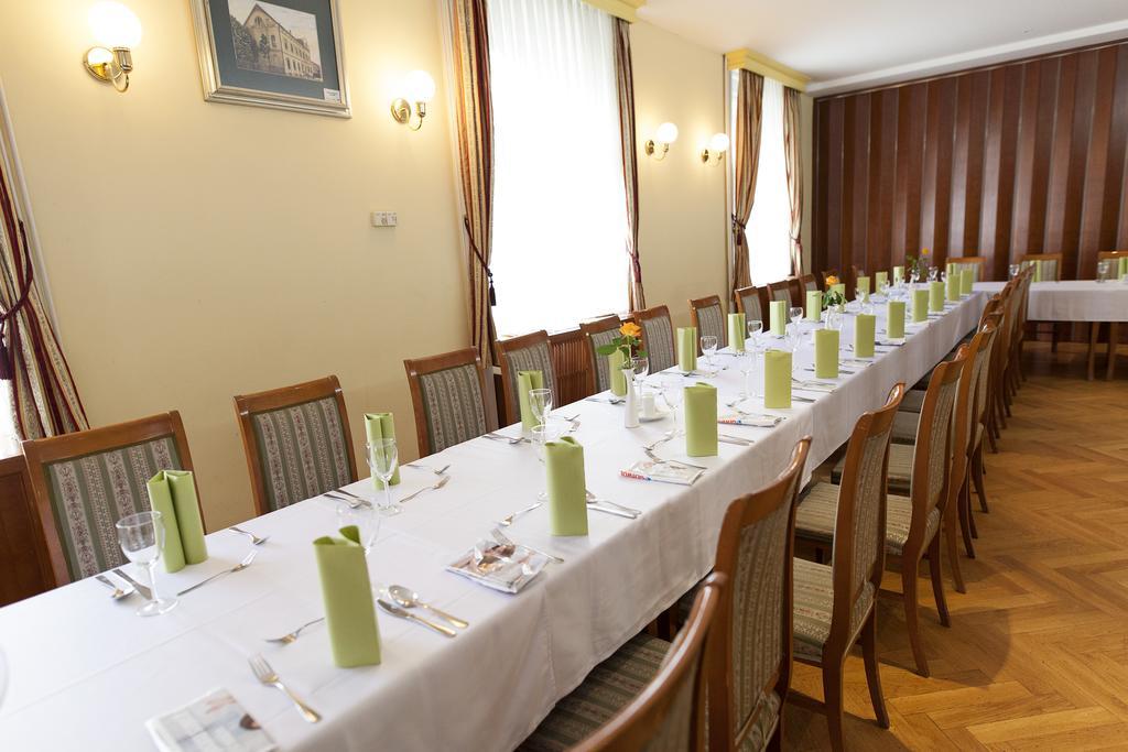 Hotel Zvezda Murska Sobota Luaran gambar