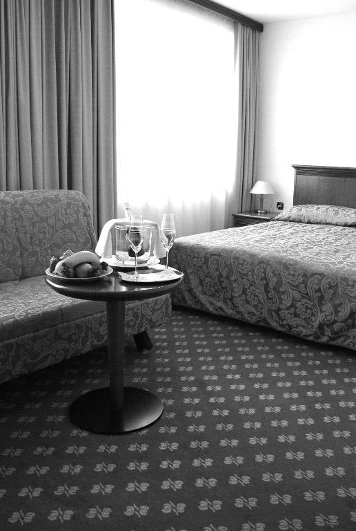 Hotel Zvezda Murska Sobota Luaran gambar